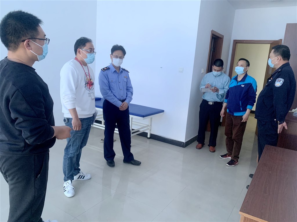 检查隔离房间.jpg