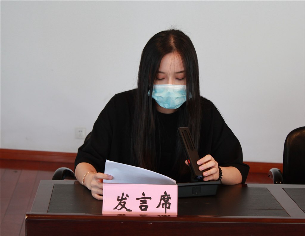 6优秀毕业生代表发言.JPG