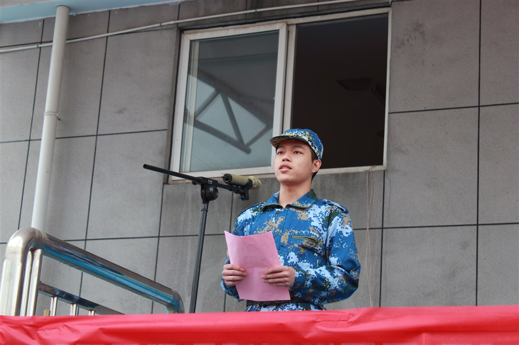 7新生代表发言.JPG