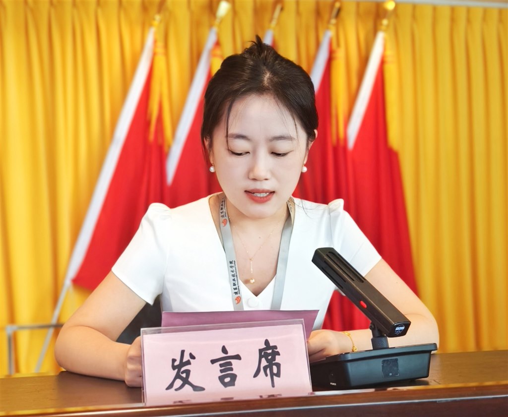 14-优秀辅导员代表发言-卑立松.jpg