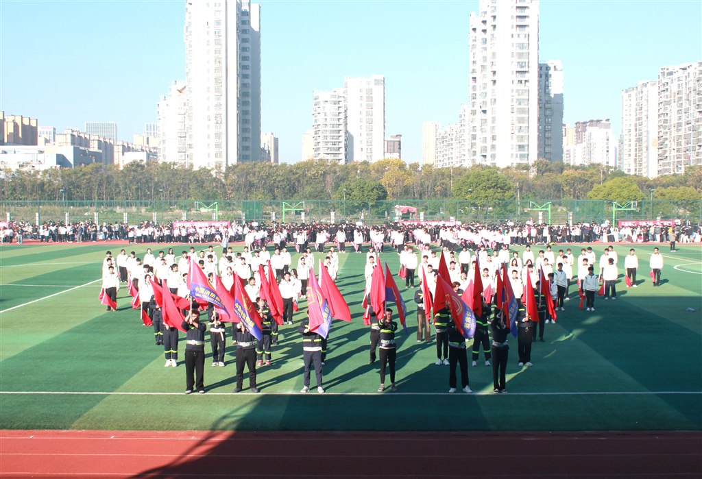 4艺术建筑学院，沐光1.JPG