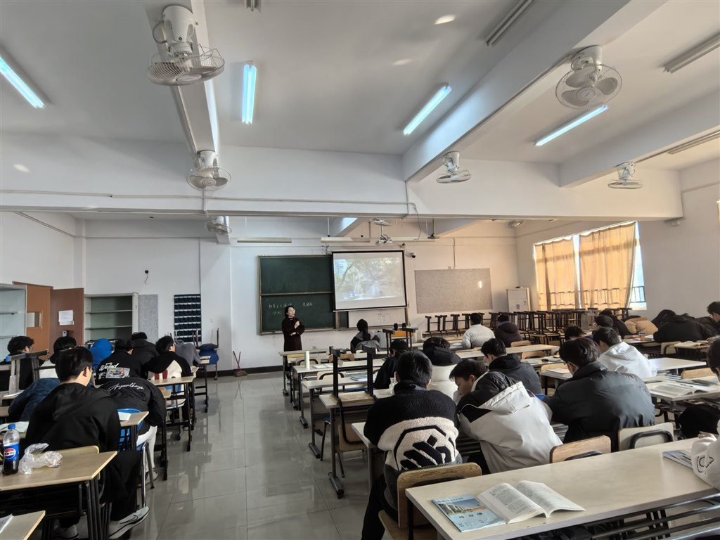 蒋潇潇.jpg