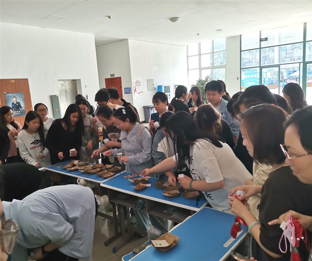 选择香料.jpg