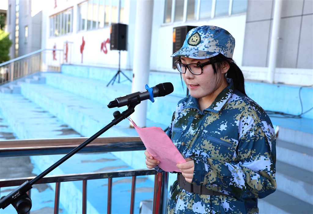 学生发言2.JPG