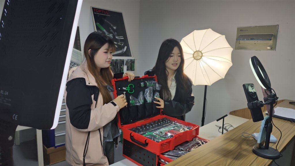 图片3.jpg 图片3.jpg